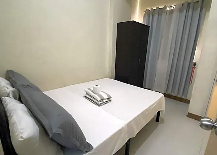 Chateau Elysee 2-1br Near Airport,bar,resto 호텔 마닐라