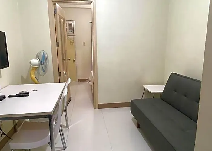 Chateau Elysee 2-1br Near Airport,bar,resto 3* 마닐라