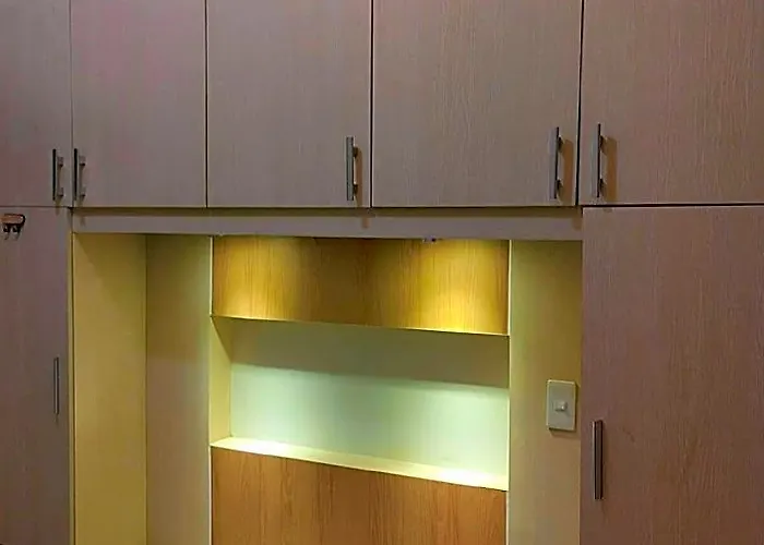 Chateau Elysee 2-1br Near Airport,bar,resto 호텔 마닐라